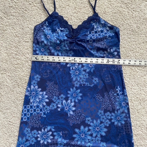 Victoria's Secret Navy Floral Chemise - Picture 7 of 8